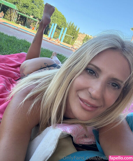 Anita 53 Füße OnlyFans