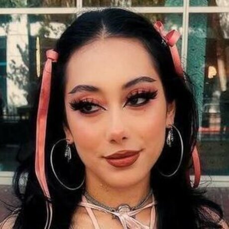 odetovenus NurlyFans-Pornos