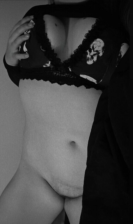 Ava Tricia OnlyFans Archiv