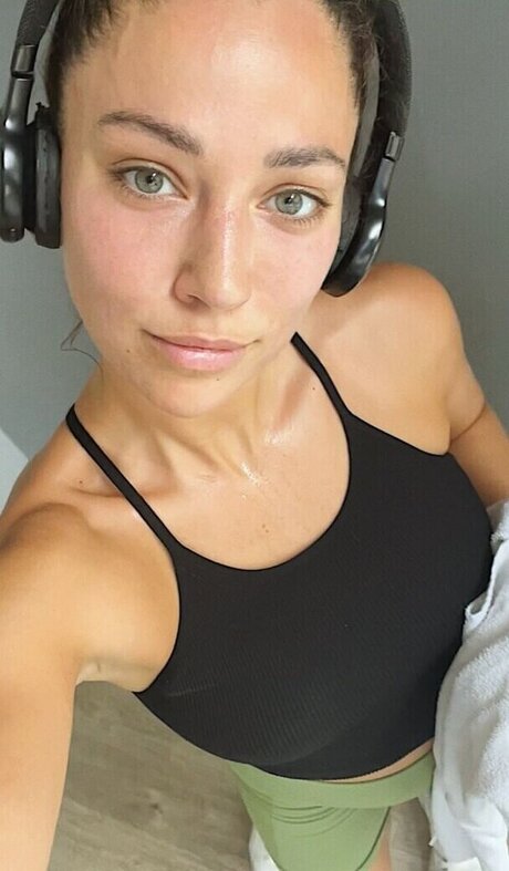 Vildan Cirpan Nacktpornos auf OnlyFans