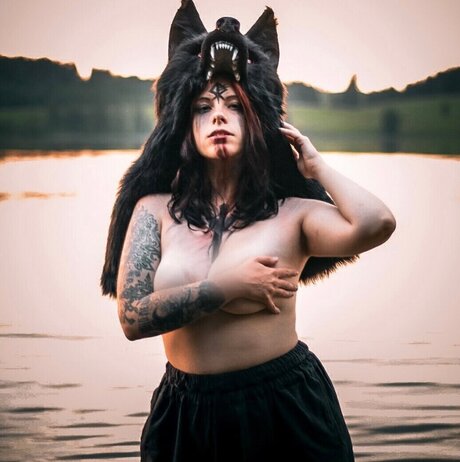 Anni Quinn_ OnlyFans-Leaks