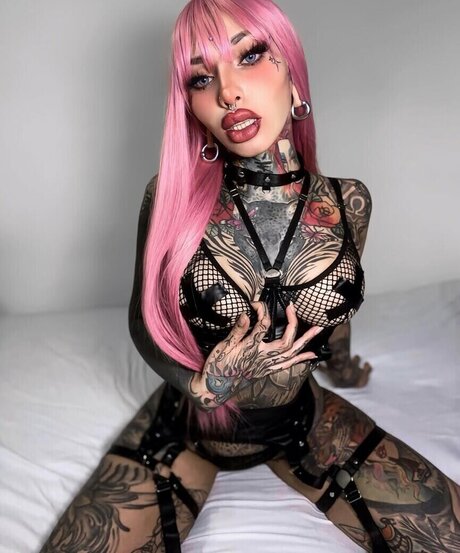 Divinajuventu Nacktbilder von OnlyFans geleakt