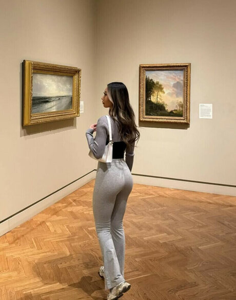 Ena Lor Hmong OnlyFans Nacktbilder