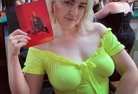 Rebecca Lucy Taylor OnlyFans Leaks