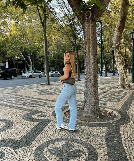 Mia Gomes Titten OnlyFans