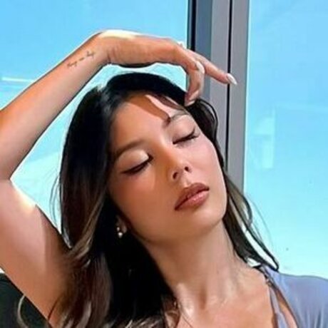 itshellovee OnlyFans Inhalte