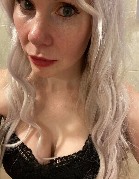 Donna Shepherd Sex auf OnlyFans