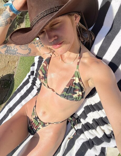 dobbygirlll Nackt auf OnlyFans