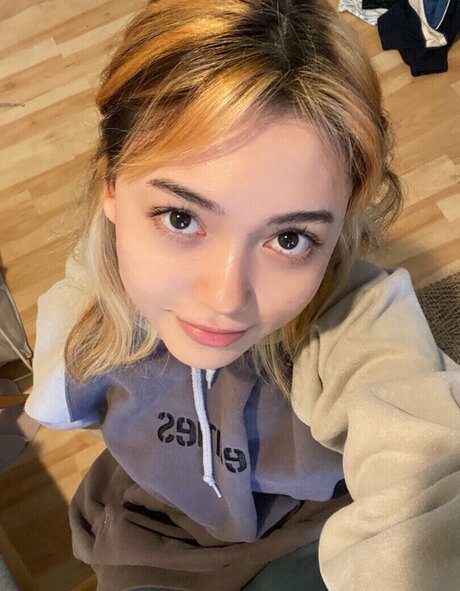 Sidsityttv NurlyFans-Brüste