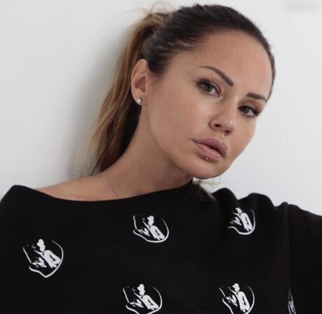 sexy frau nur fans Kunstporno Beitrag