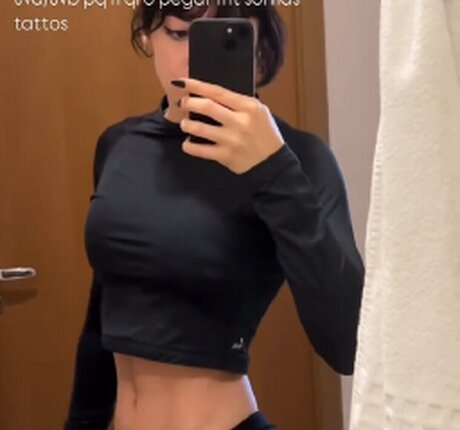 Vaneeeer_ OnlyFans Striptease