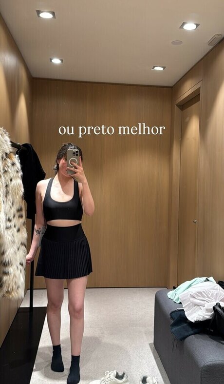 Liquid Bstrdd OnlyFans schlank