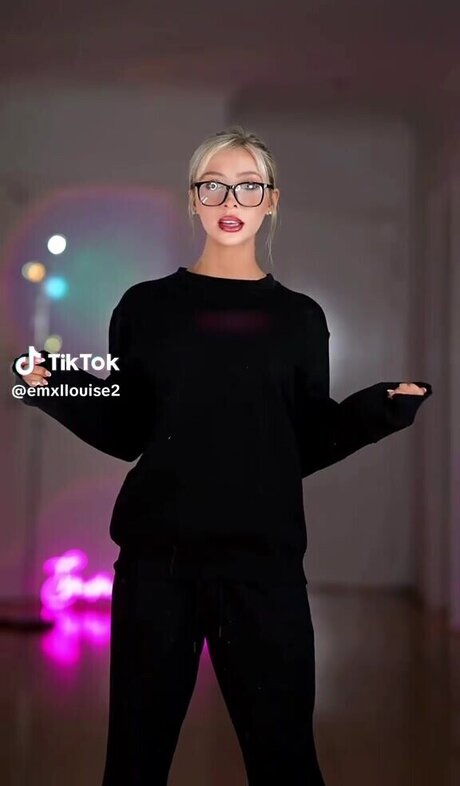 Emma Xlouise OnlyFans-Model