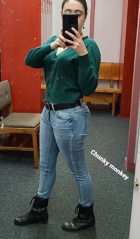 Blabs OnlyFans Striptease