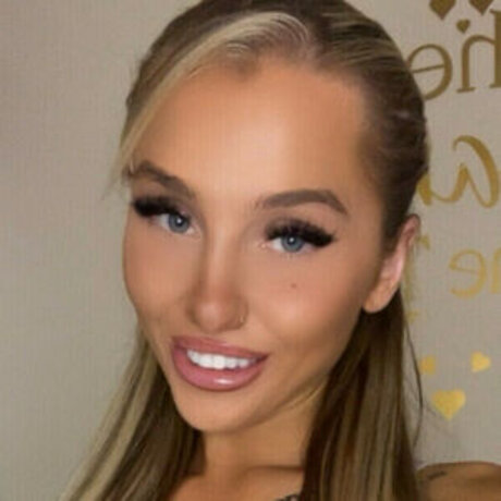 meglouisedaviesx Leaked OnlyFans Bilder