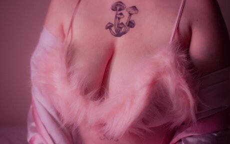 _Mym A radia OnlyFans Nacktbilder