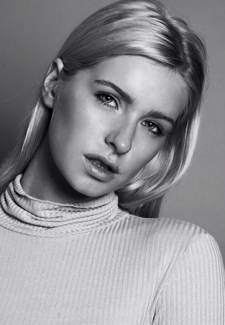 Jess Davies OnlyFans Nacktbilder