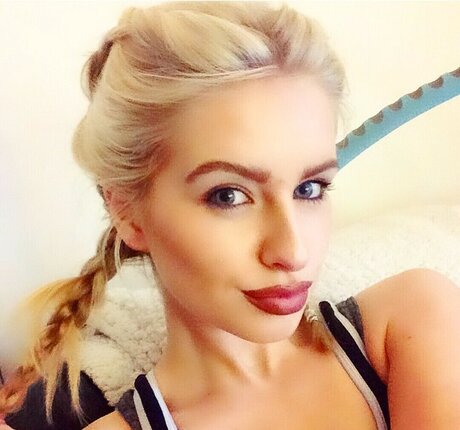 Jess Davies Sex auf OnlyFans