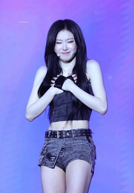 Chaeryeong OnlyFans Leak