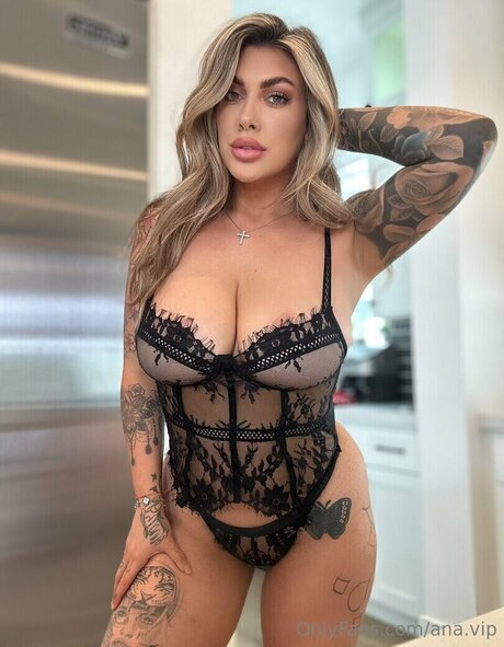 Ana Lorde Titten OnlyFans