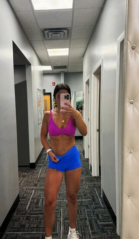 Abby Rathbone Nacktpornos auf OnlyFans