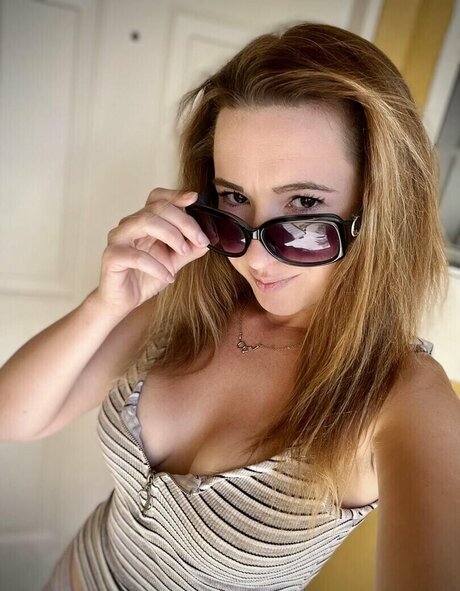 Sharon Kimberly OnlyFans Archiv