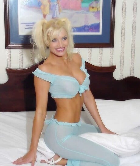 Tanya Taylor Füße OnlyFans