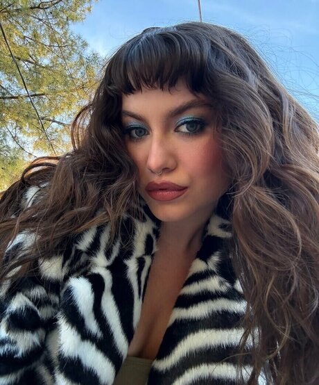 Sofia Reyes OnlyFans Star