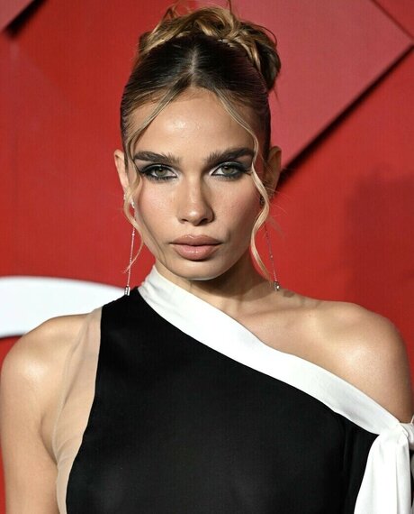 Hana Cross Nackt geleakt OnlyFans