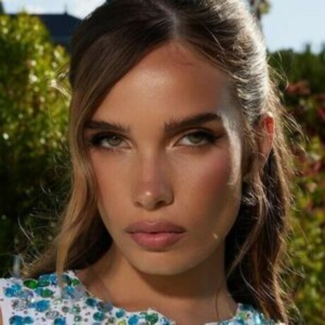 Hana Cross Nacktbilder OnlyFans