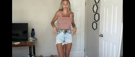 Beez ASMR Nacktbilder von OnlyFans geleakt