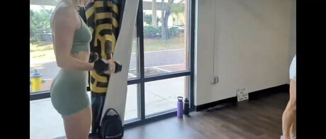 Beez ASMR OnlyFans Nackt Leak