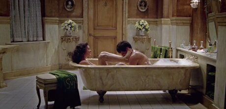 Sean Young Nacktpornos auf OnlyFans