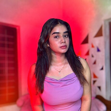 Athira Rudhra Nacktbilder OnlyFans