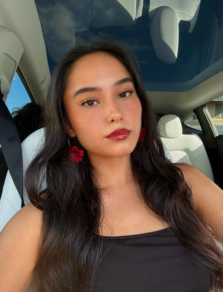 Aria Tehani Miller OnlyFans kostenlos