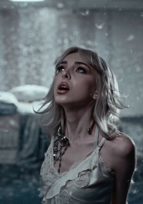 hooters onlyfans Aktbilder Shot