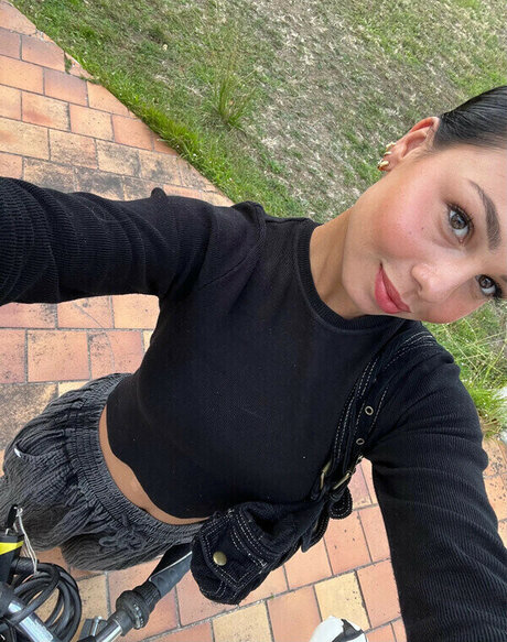 elise cm OnlyFans Sex