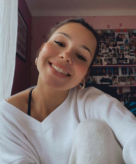 elise cm Nacktbilder von OnlyFans geleakt