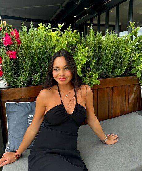 elise cm OnlyFans Archiv