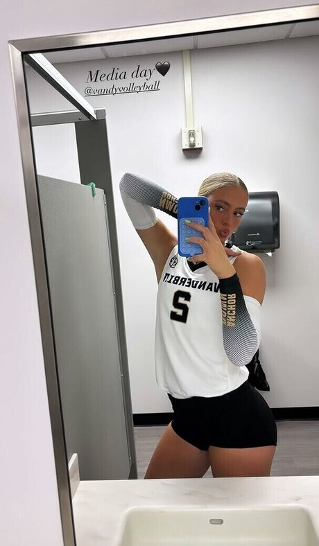 Taryn DeWese Leaked OnlyFans Bilder