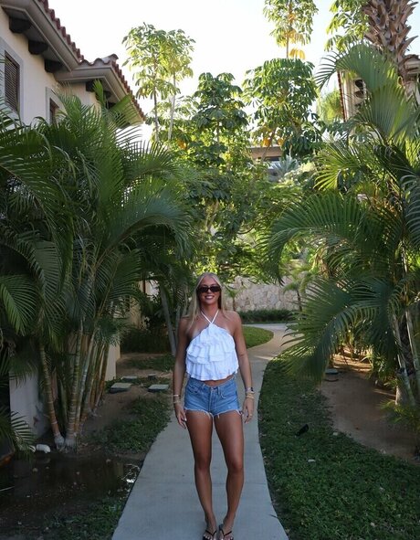 Taryn DeWese OnlyFans Brüste Bild