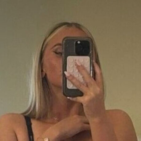 Anna Kopf Strip OnlyFans