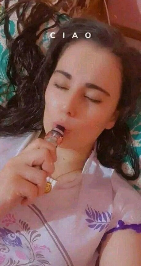 Dounia Stayfia Leak von OnlyFans-Inhalten