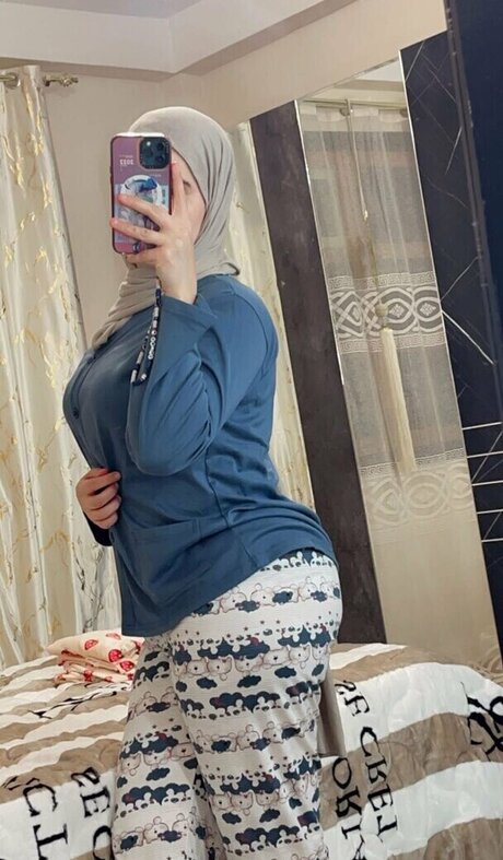 Dounia Stayfia Nackt auf OnlyFans Leaks