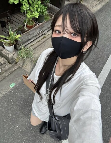 eye shiny OnlyFans Mega