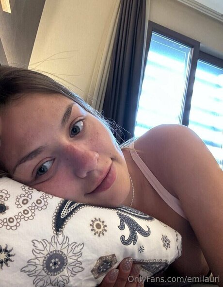 emilauri OnlyFans gratis
