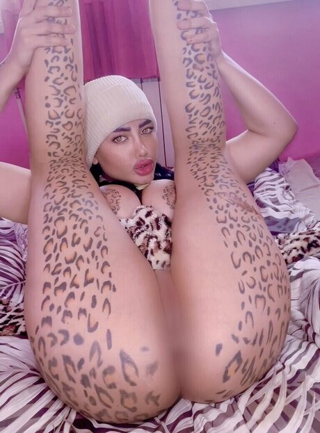 Aida Nikbakhti OnlyFans Nackt Content