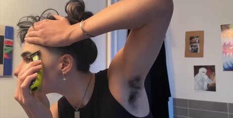 Cascina Caradonna NurlyFans-Brüste