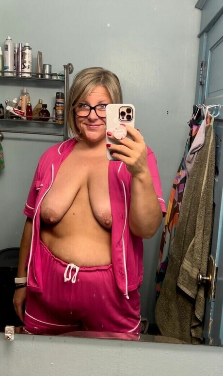 mmfluvah Neuer OnlyFans Leak