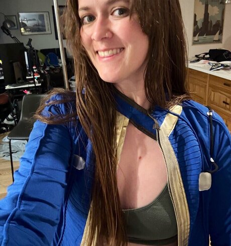 Tunnelsnakesfool OnlyFans schlank